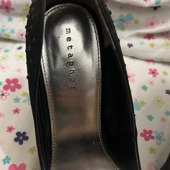 Heels - Picture 3 of 6